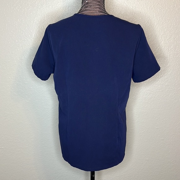 FIGS Dark Blue Scrub Top Medium - Picture 4 of 6